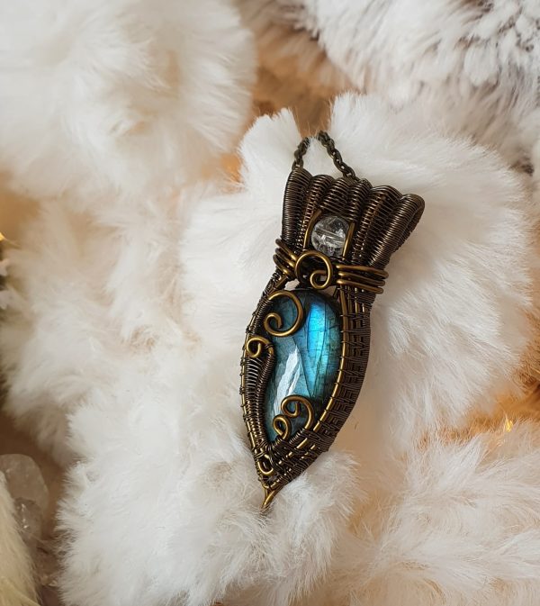 Pendentif méditation labradorite bleue - Magie boréale - Les jolis trésors de Lalie