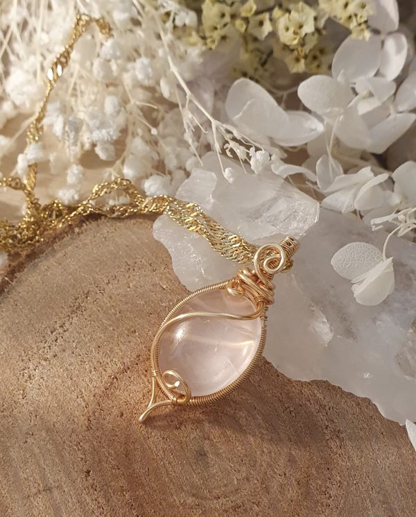 Les jolis trésors de Lalie - Pendentif elfique quartz rose - doré
